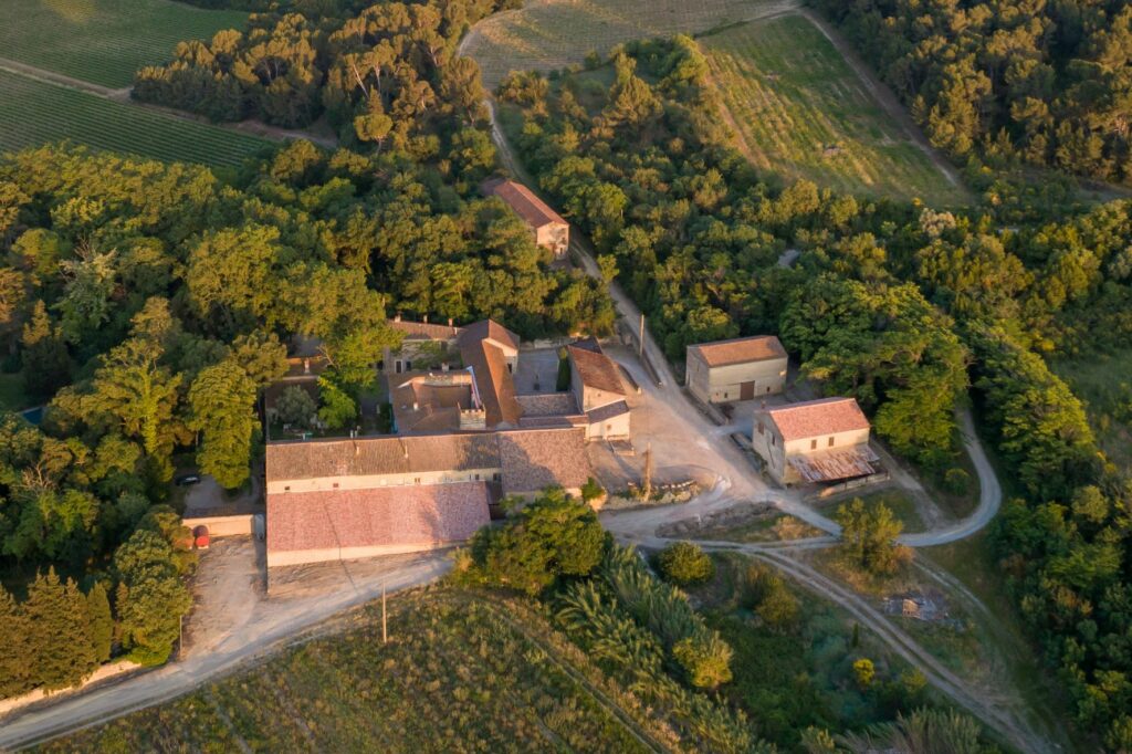 Domaine-de-soustres_la-cava-batiments