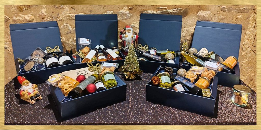 Coffret 2 Bouteilles de vin, 50 cl d'huile d'olive, 250 g d'olives